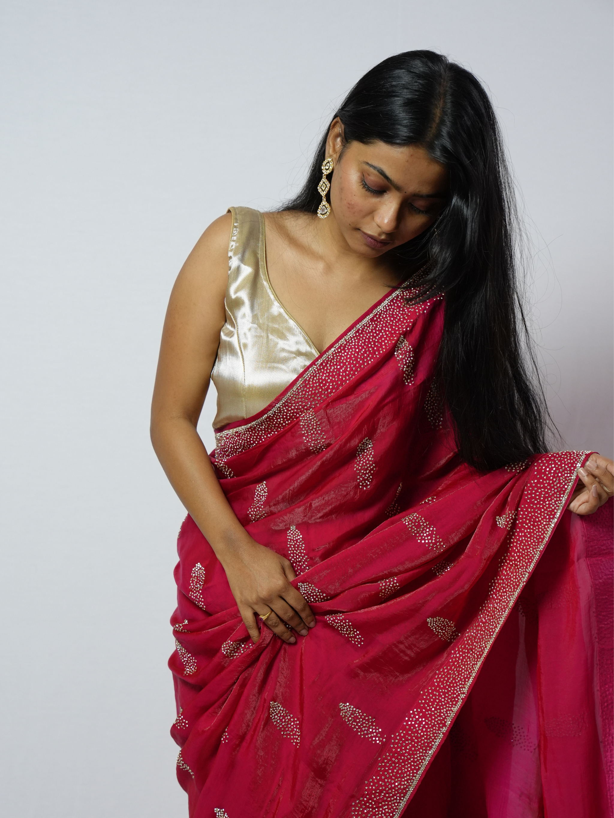 Aaradhya Rani Stone-Work Saree